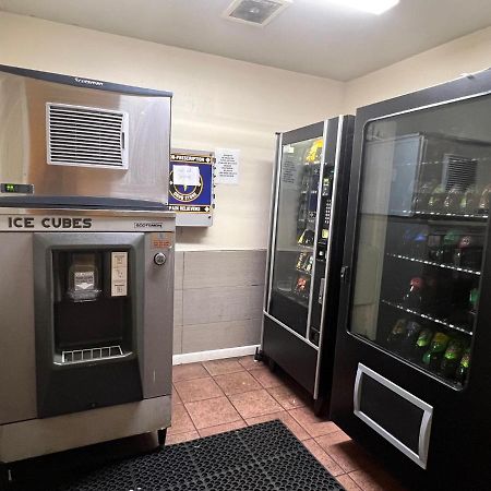 Budgetel Inns & Suites Fairfield Экстерьер фото