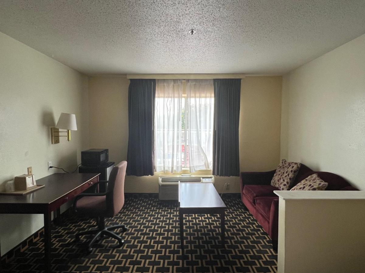 Budgetel Inns & Suites Fairfield Экстерьер фото