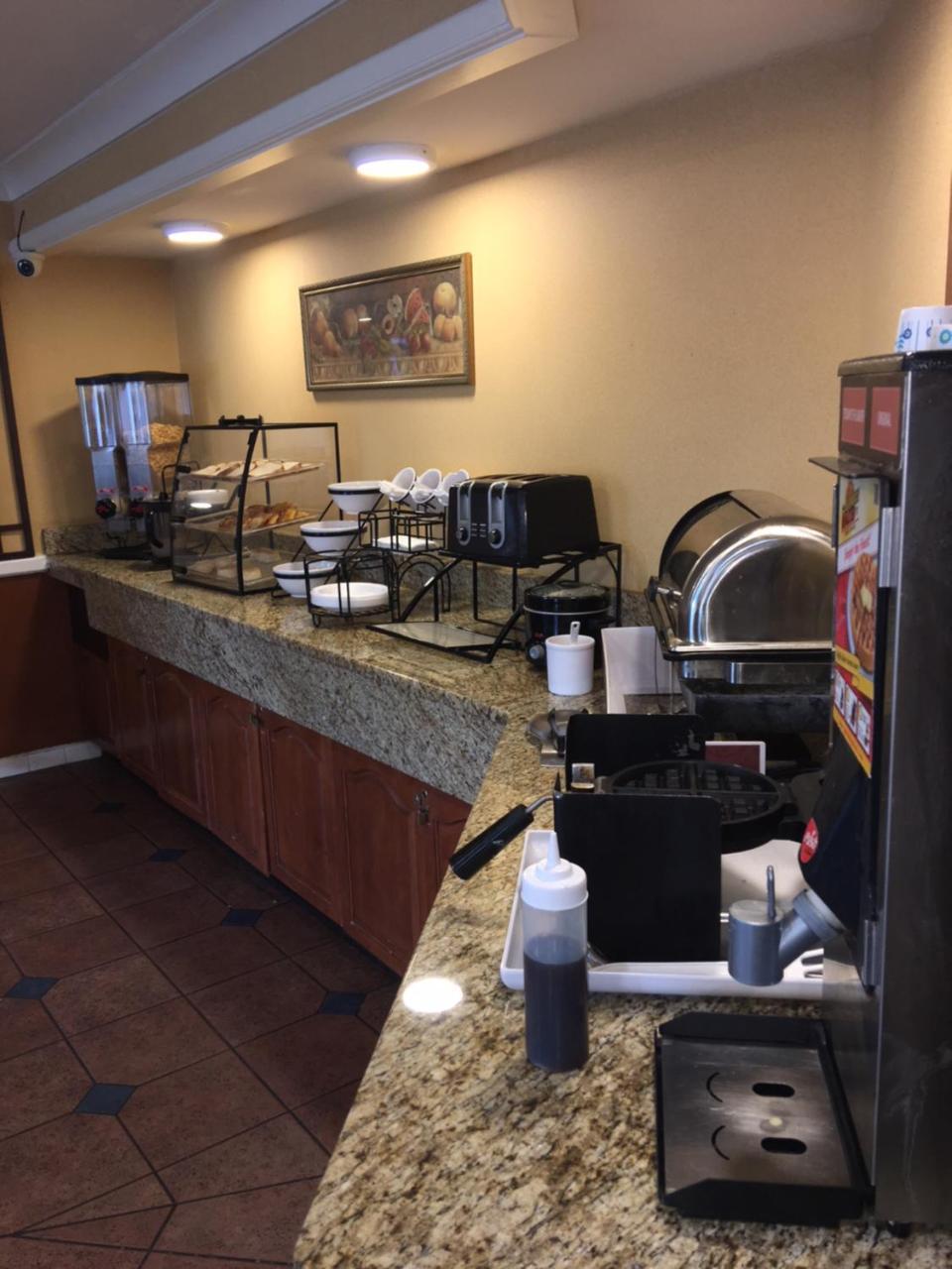 Budgetel Inns & Suites Fairfield Экстерьер фото